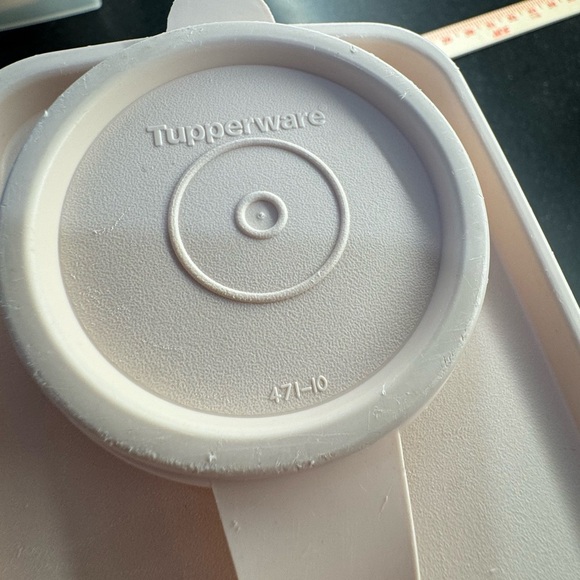 Vintage Tupperware Store-N-Pour Containers, set of 2, pink lids - Picture 11 of 13